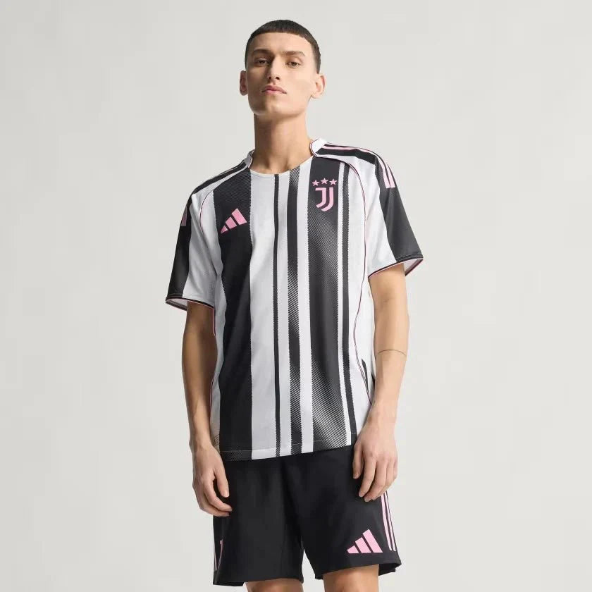Camisa adidas Juventus FC 2025/26 I - Jogador