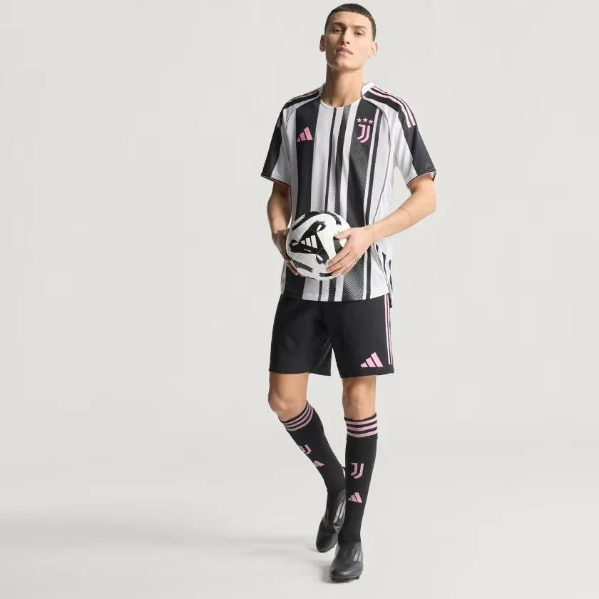 Camisa adidas Juventus FC 2025/26 I - Jogador